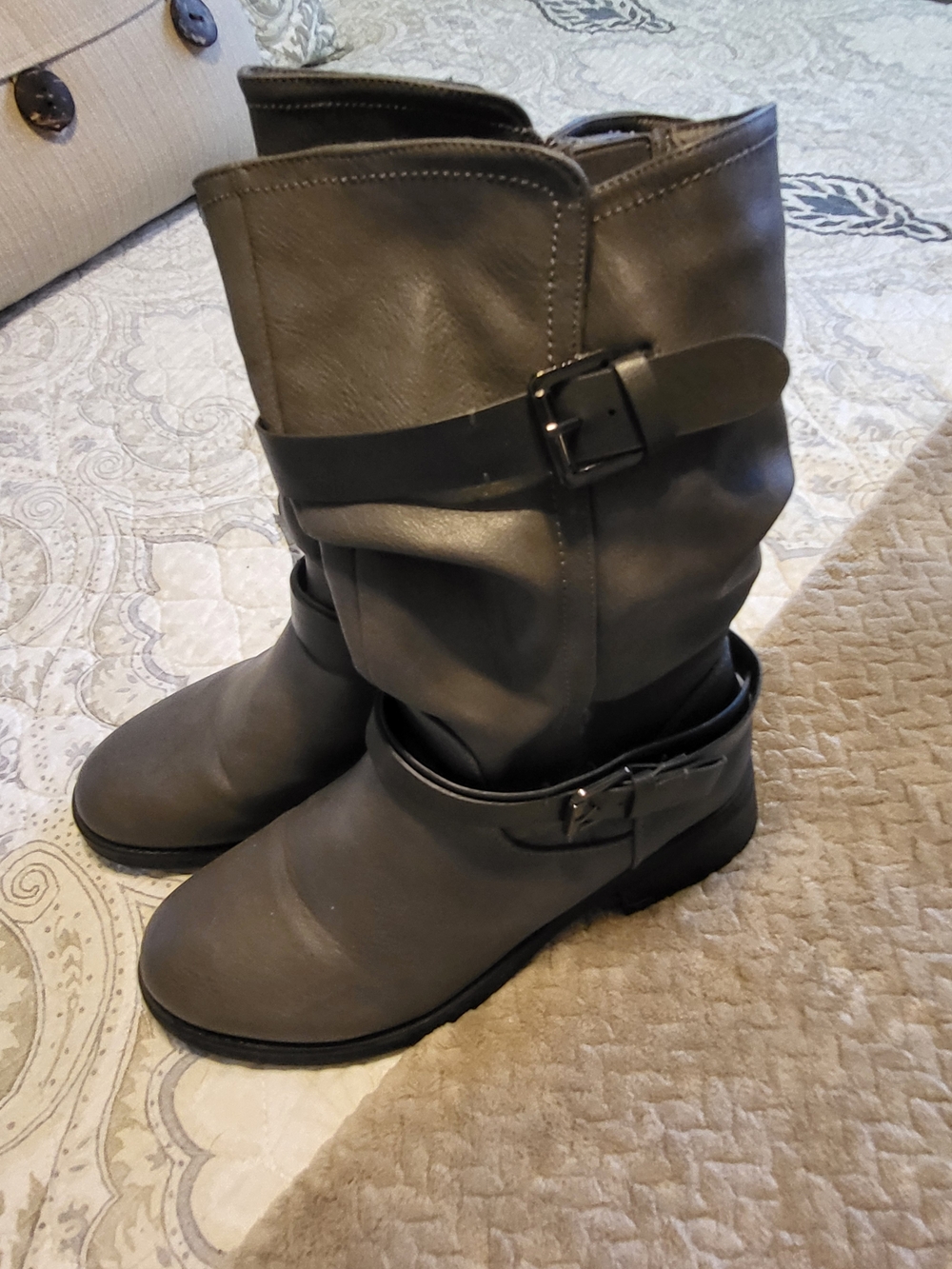 Dream Pairs Women's Gray Lace-Up Mid-Calf Buckle Boots